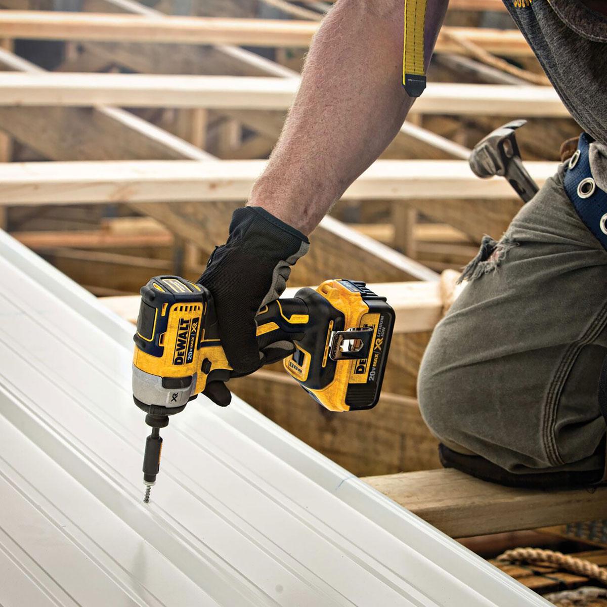 DeWalt 20V Max Impact Driver Kit